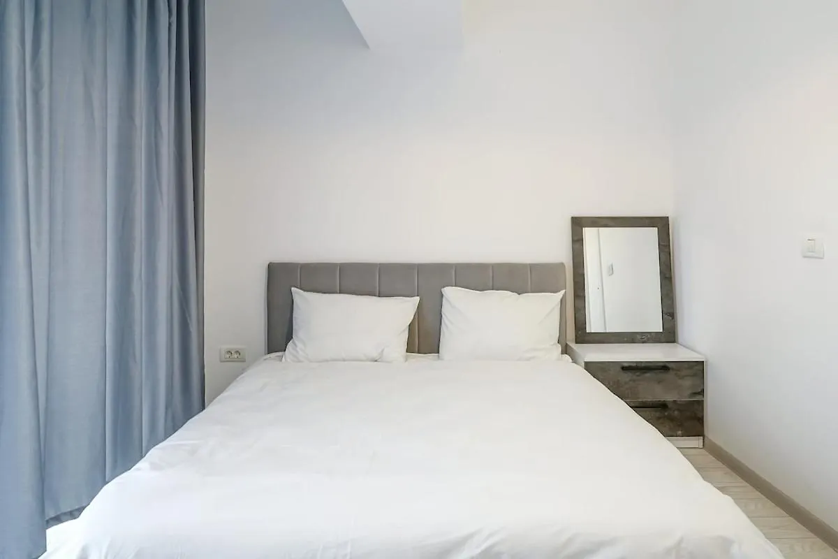 Charming Oasis Apartment Bucharest