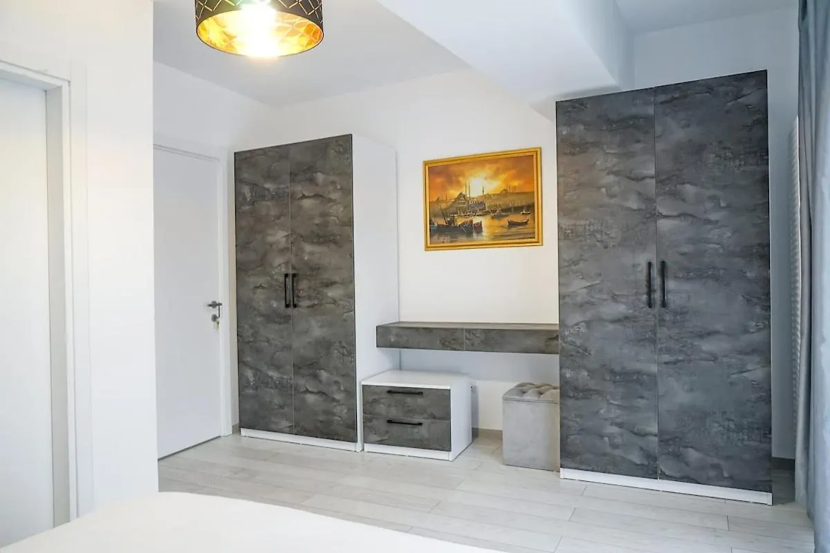 Charming Oasis Apartment Bucharest
