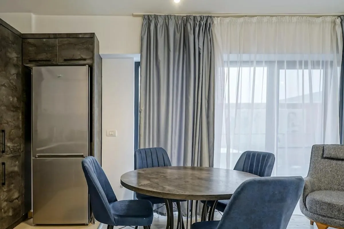Charming Oasis Apartment Bucharest