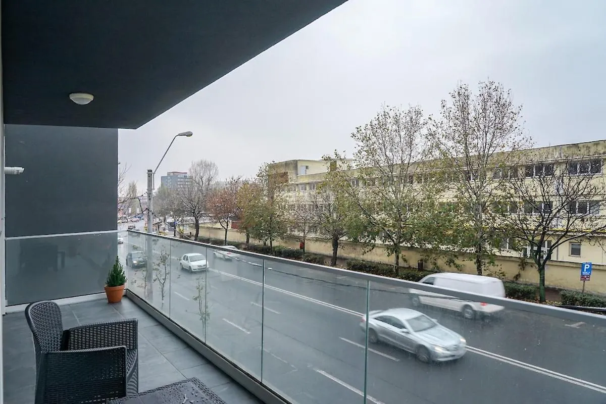 Charming Oasis Apartment Bucharest