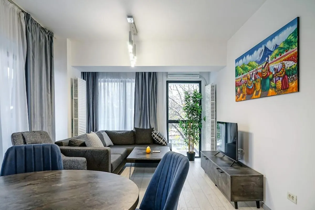 Charming Oasis Apartment Bucharest